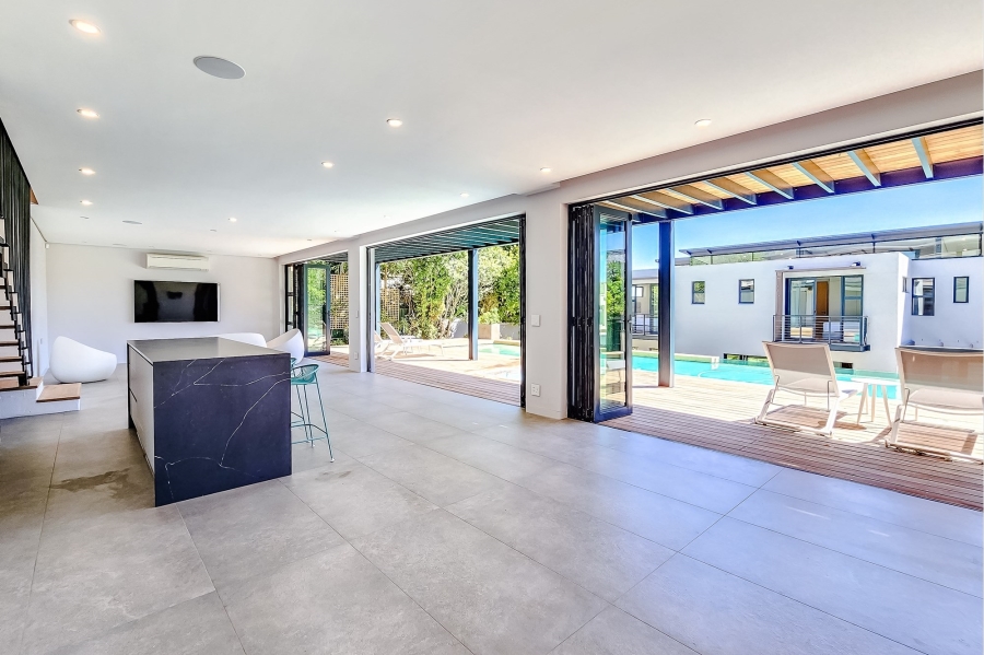 6 Bedroom Property for Sale in Camps Bay Western Cape